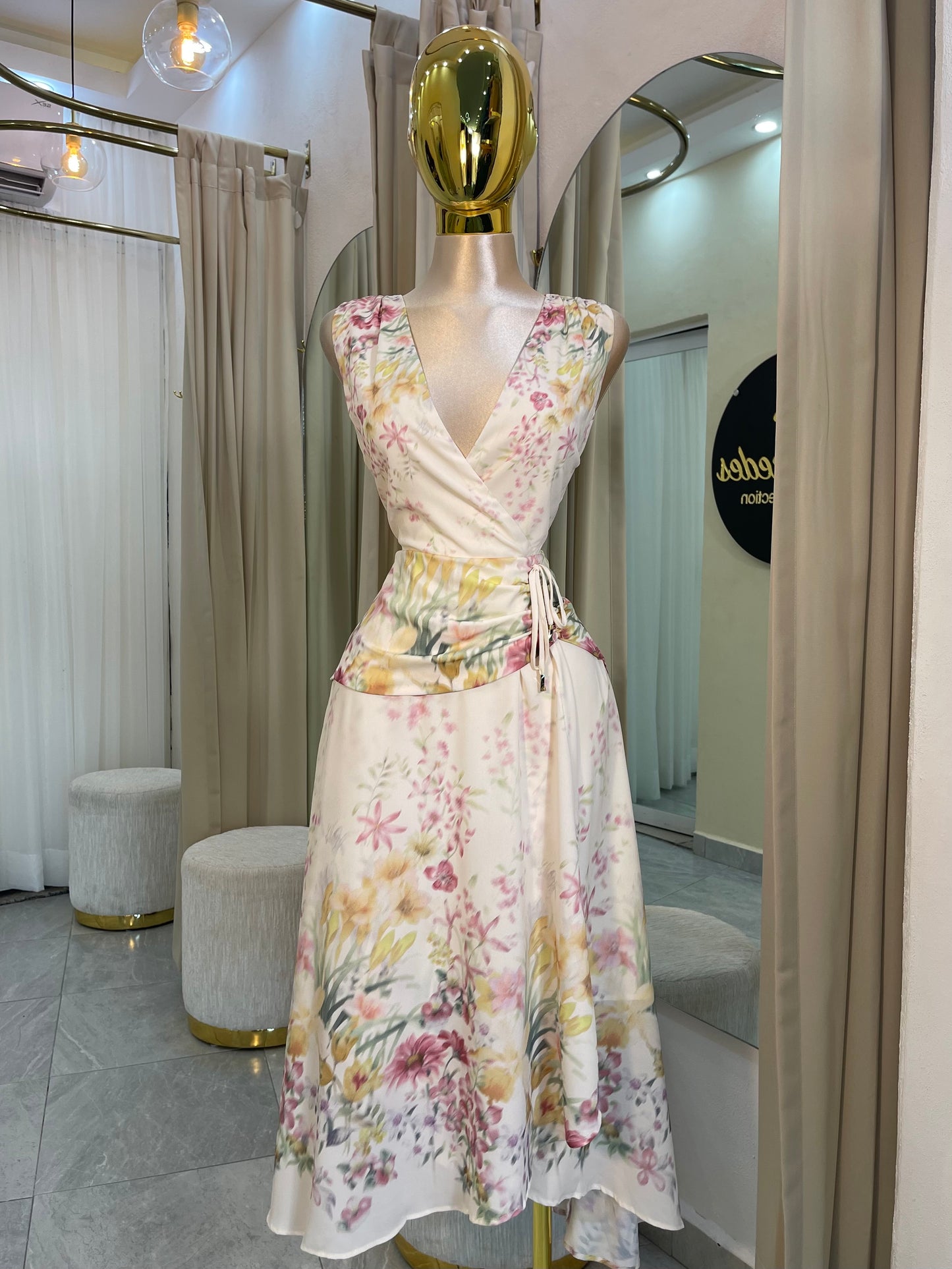 VESTIDO MIDI SATIN FLORES BLUSH