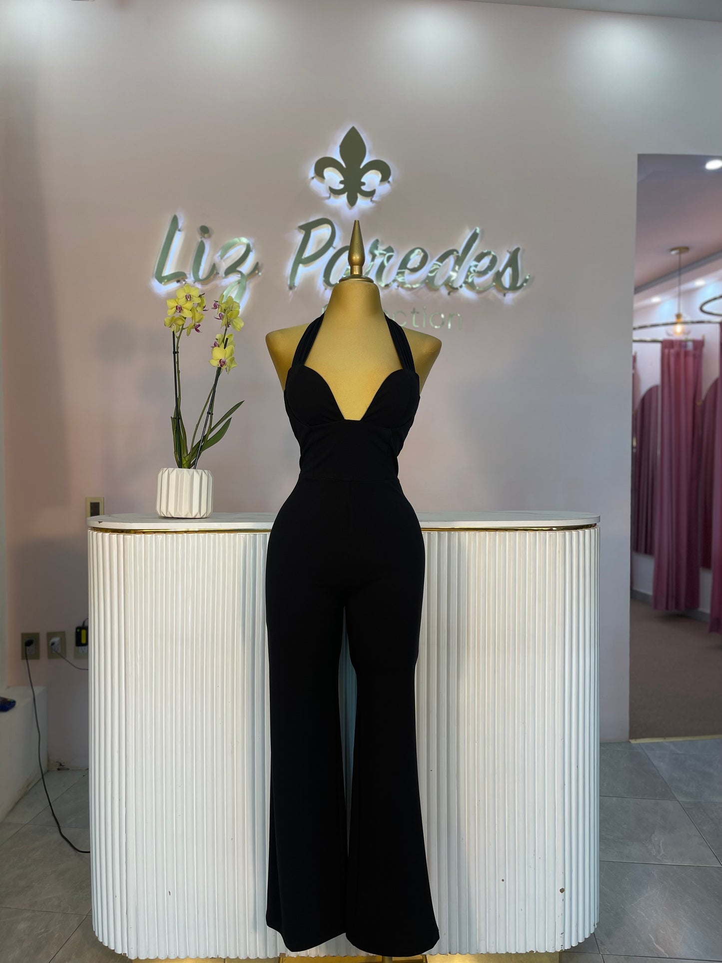 JUMPSUIT NEGRO HALTER ESCOTE