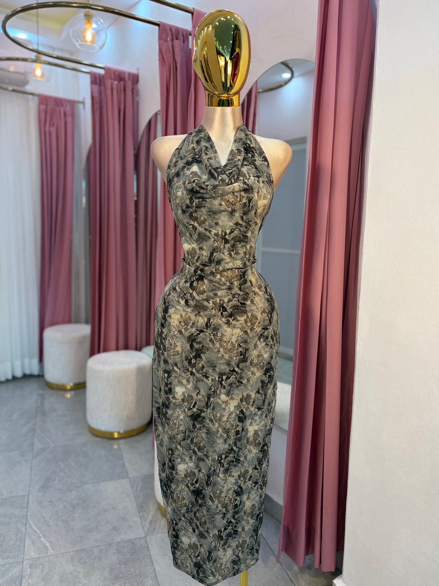 VESTIDO MIDI HALTER ESTAMPADO
