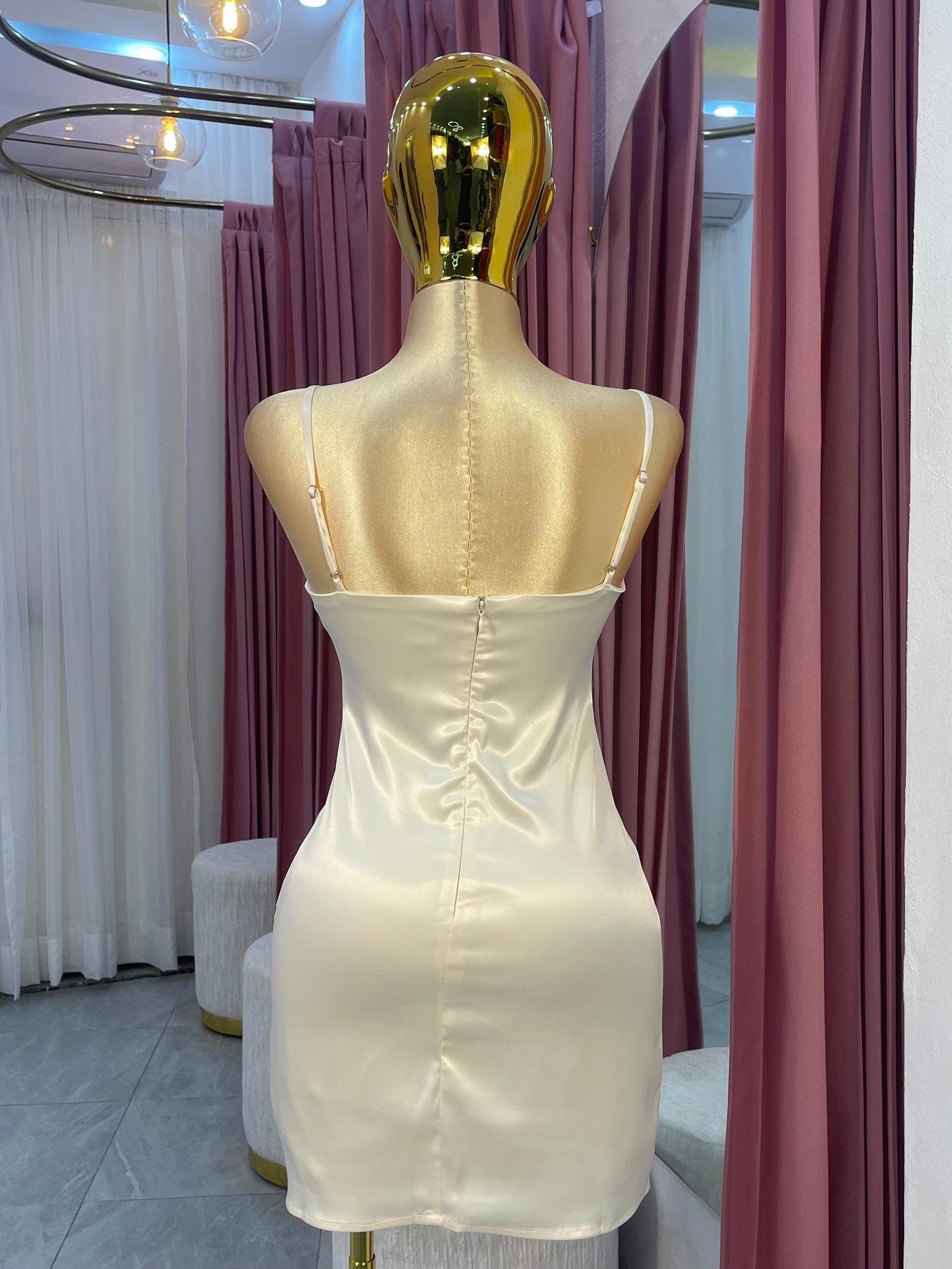 VESTIDO MINI SATÉN BEIGE