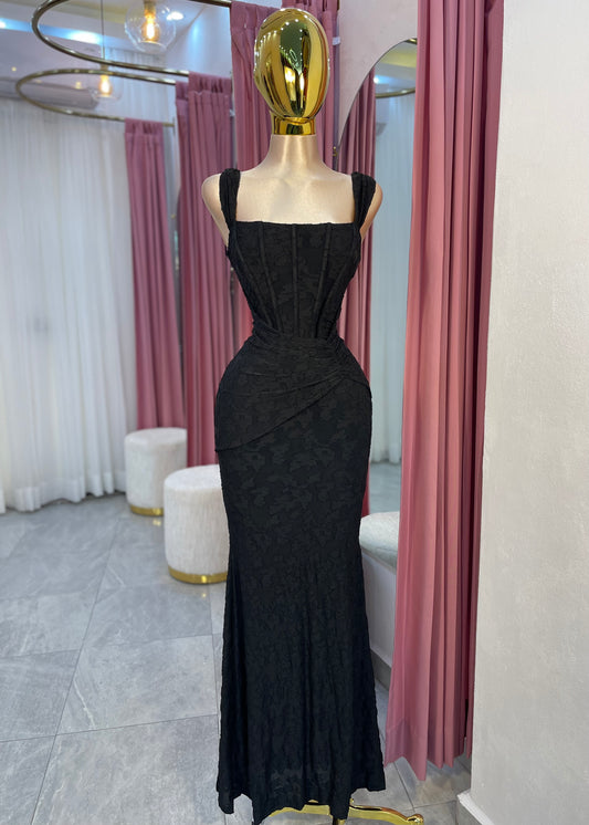 VESTIDO MAXI NEGRO GRABADO