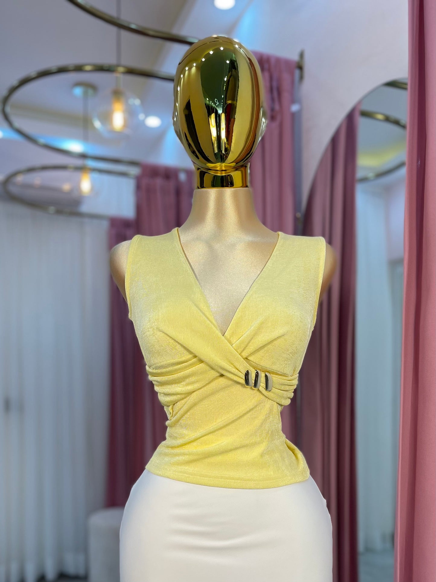 TOP AMARILLO HEBILLA