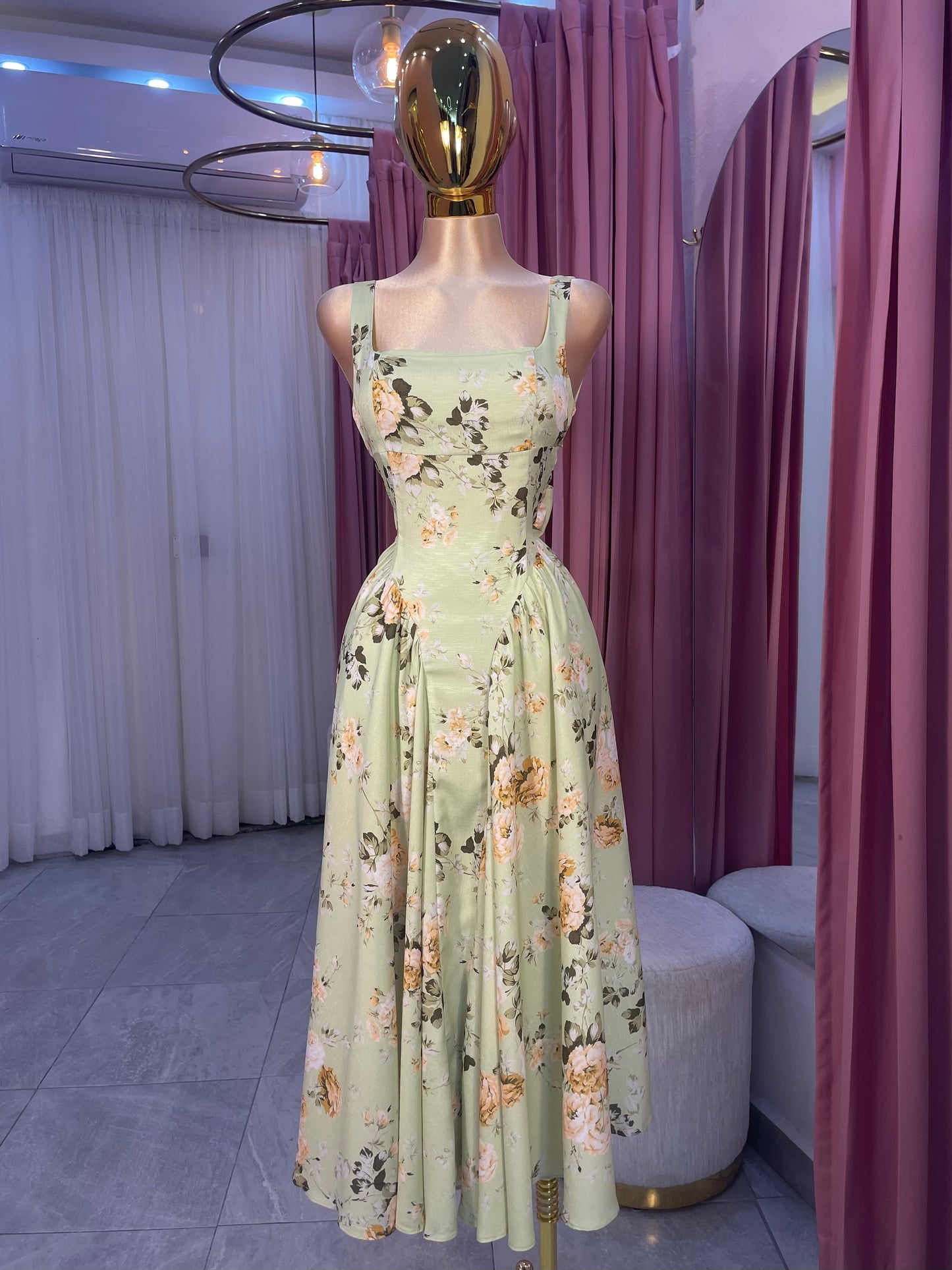 VESTIDO EST. MIDI CORTE A VERDE