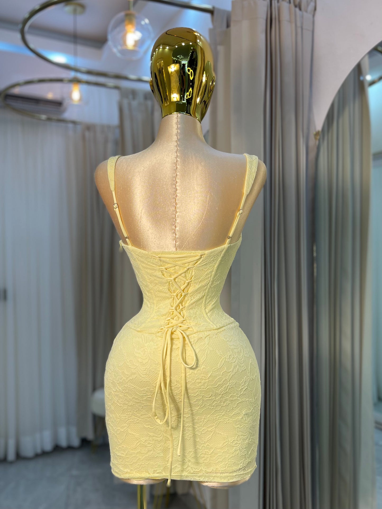 VESTIDO MINI AMARILLO ENCAJE CORSET