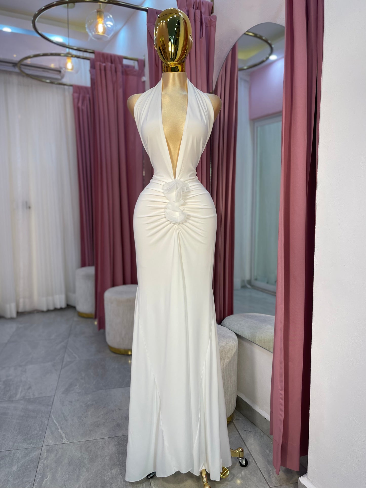 VESTIDO MAXI ESCOTE FLORES BLANCO