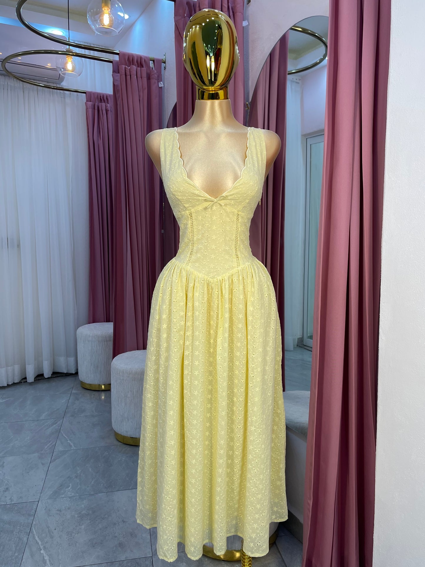 VESTIDO MIDI BORDADO AMARILLO