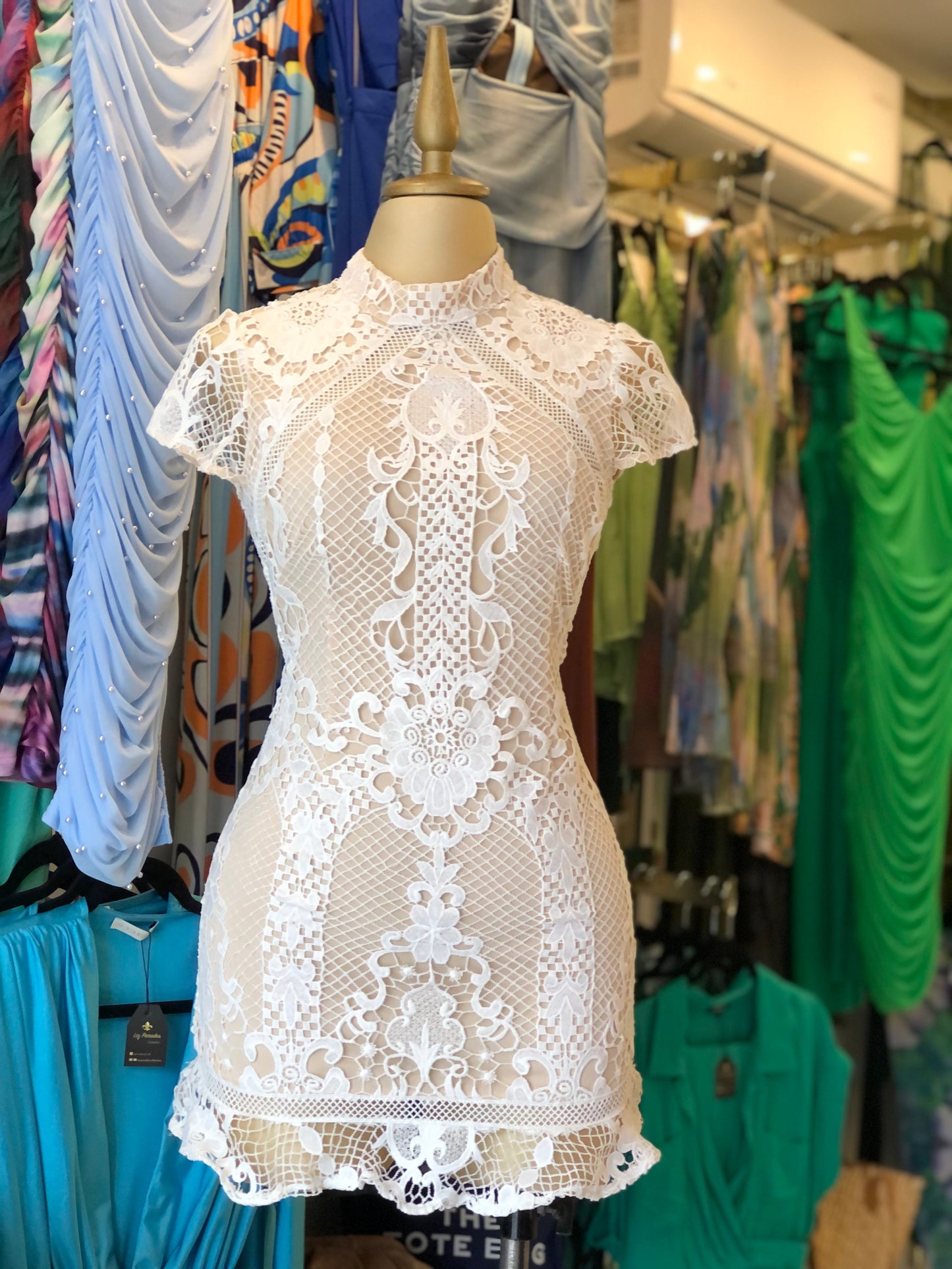 VESTIDO MINI ENCAJE
