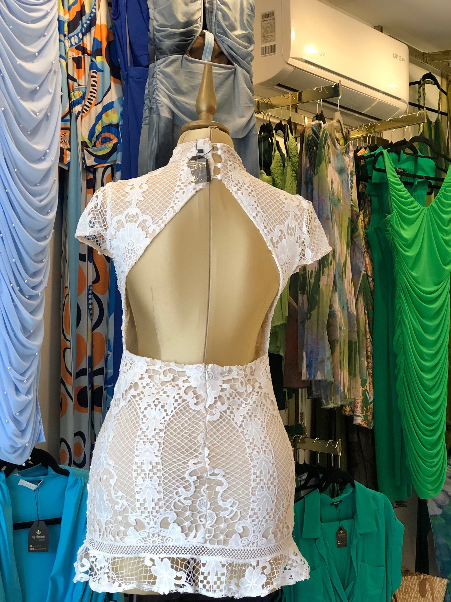 VESTIDO MINI ENCAJE