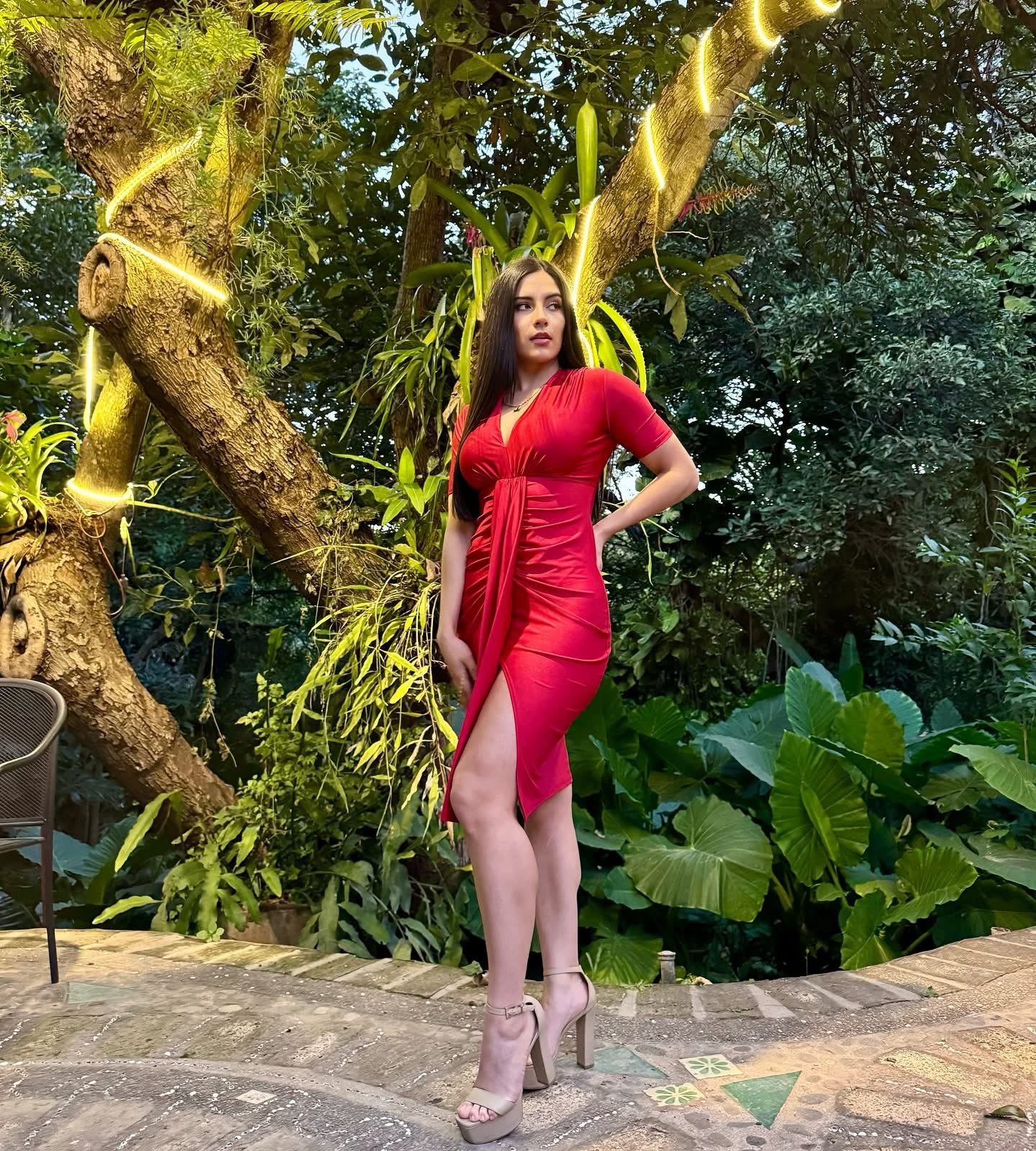 VESTIDO ROJO MANGA CORTA CUELLO V