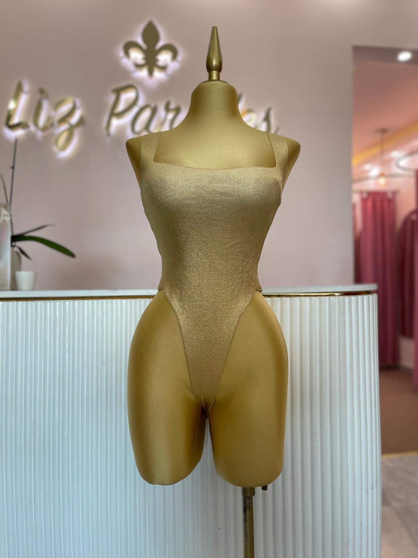 BODY DORADO