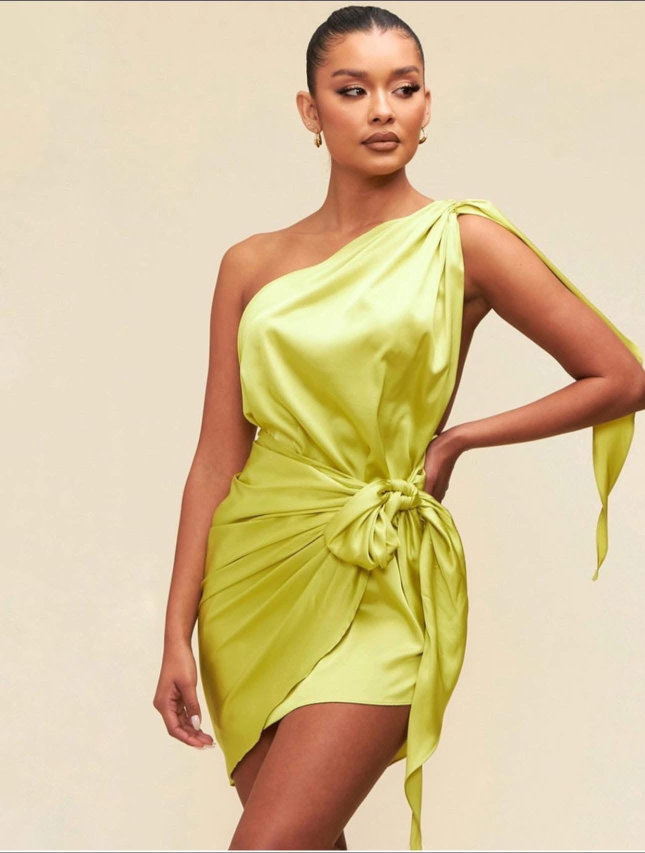 VESTIDO VERDE MINI SATEN