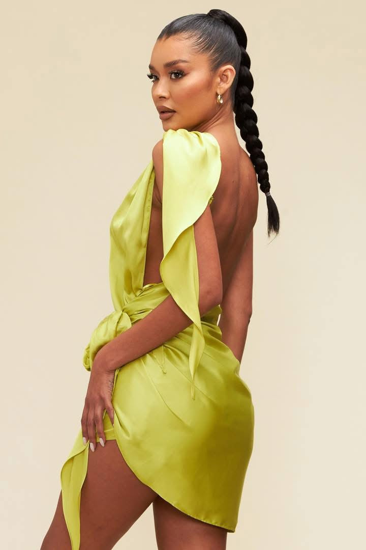 VESTIDO VERDE MINI SATEN
