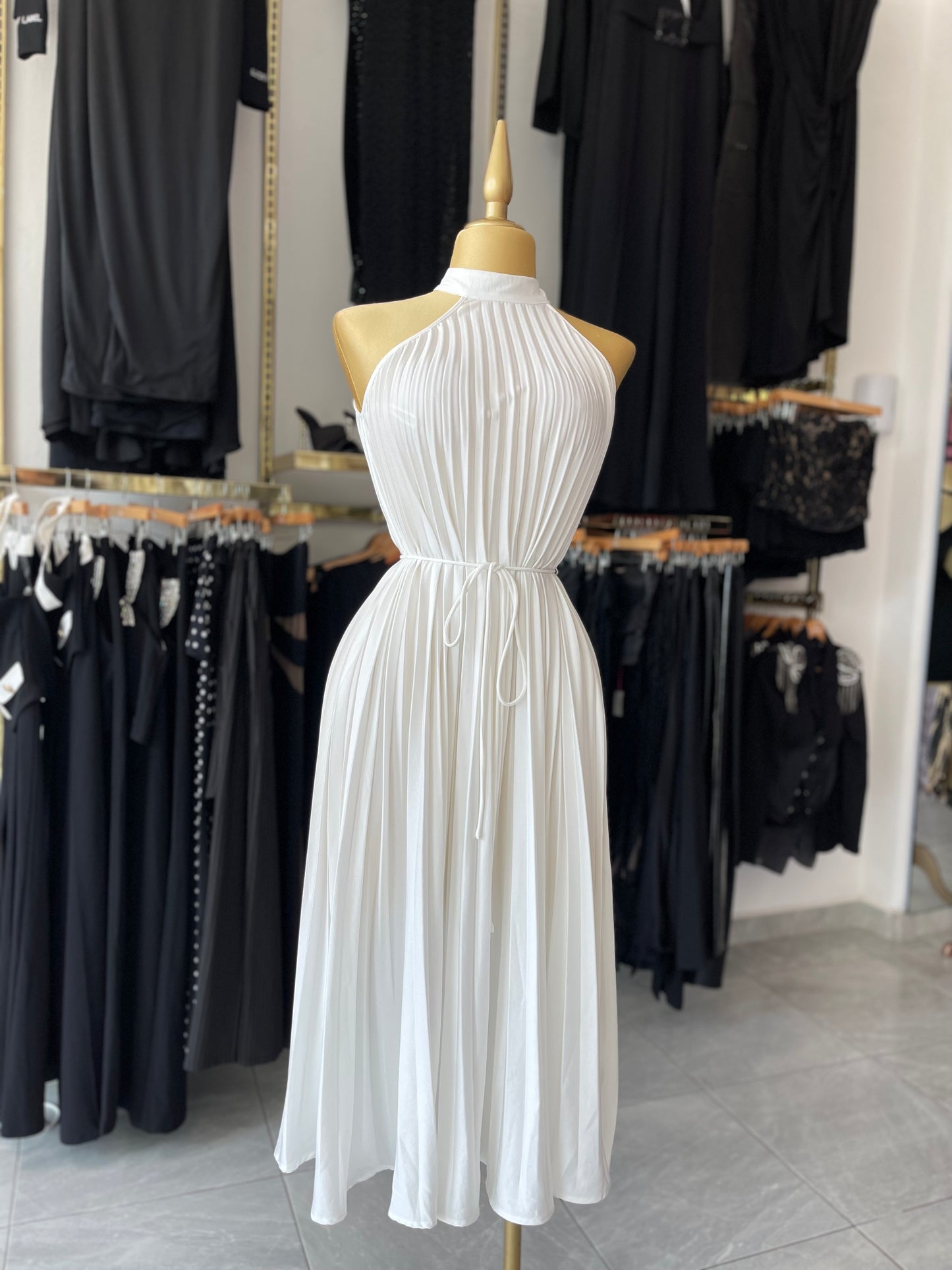VESTIDO PLISADO HALTER