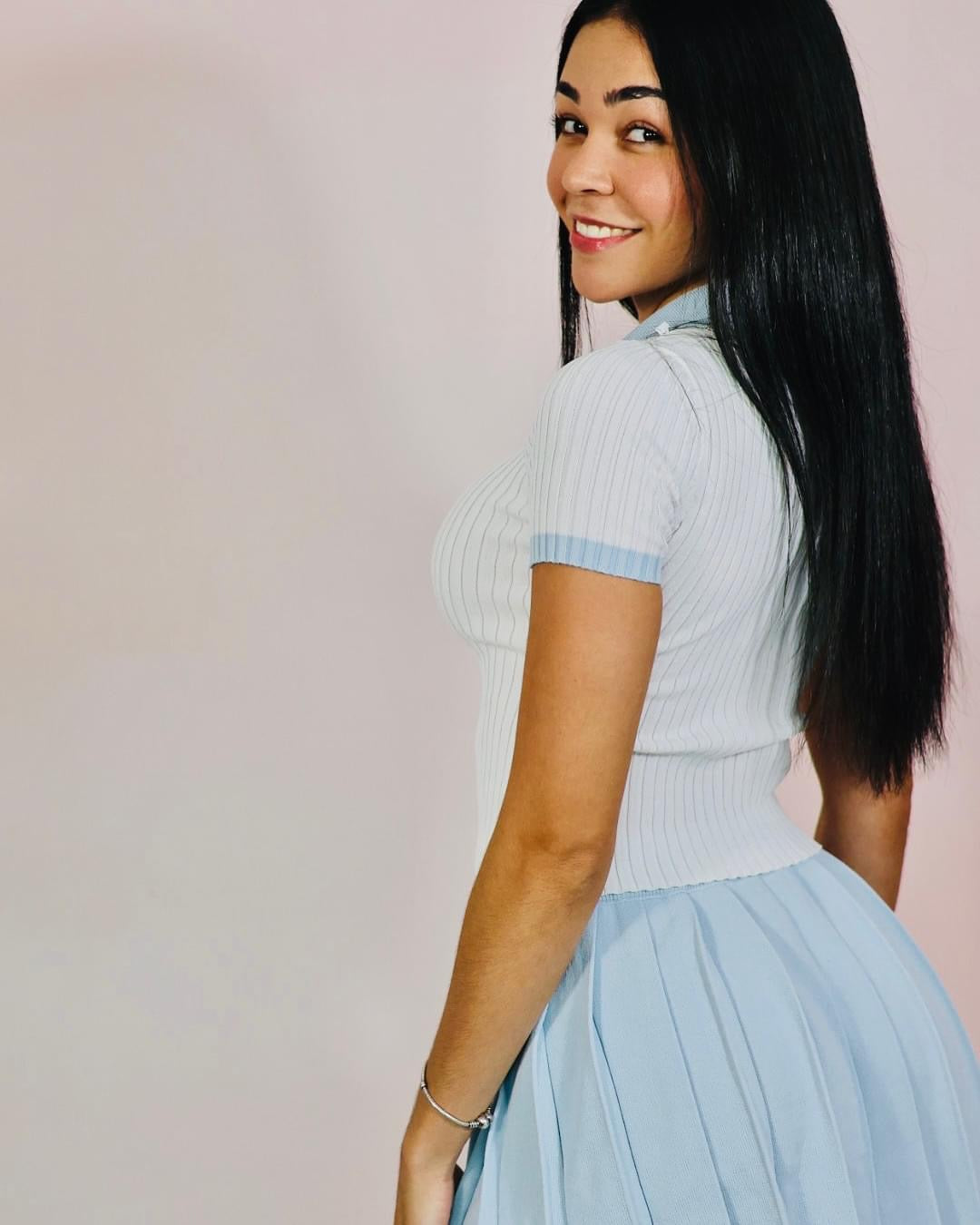 SET CON FALDA TELA DE PUNTO