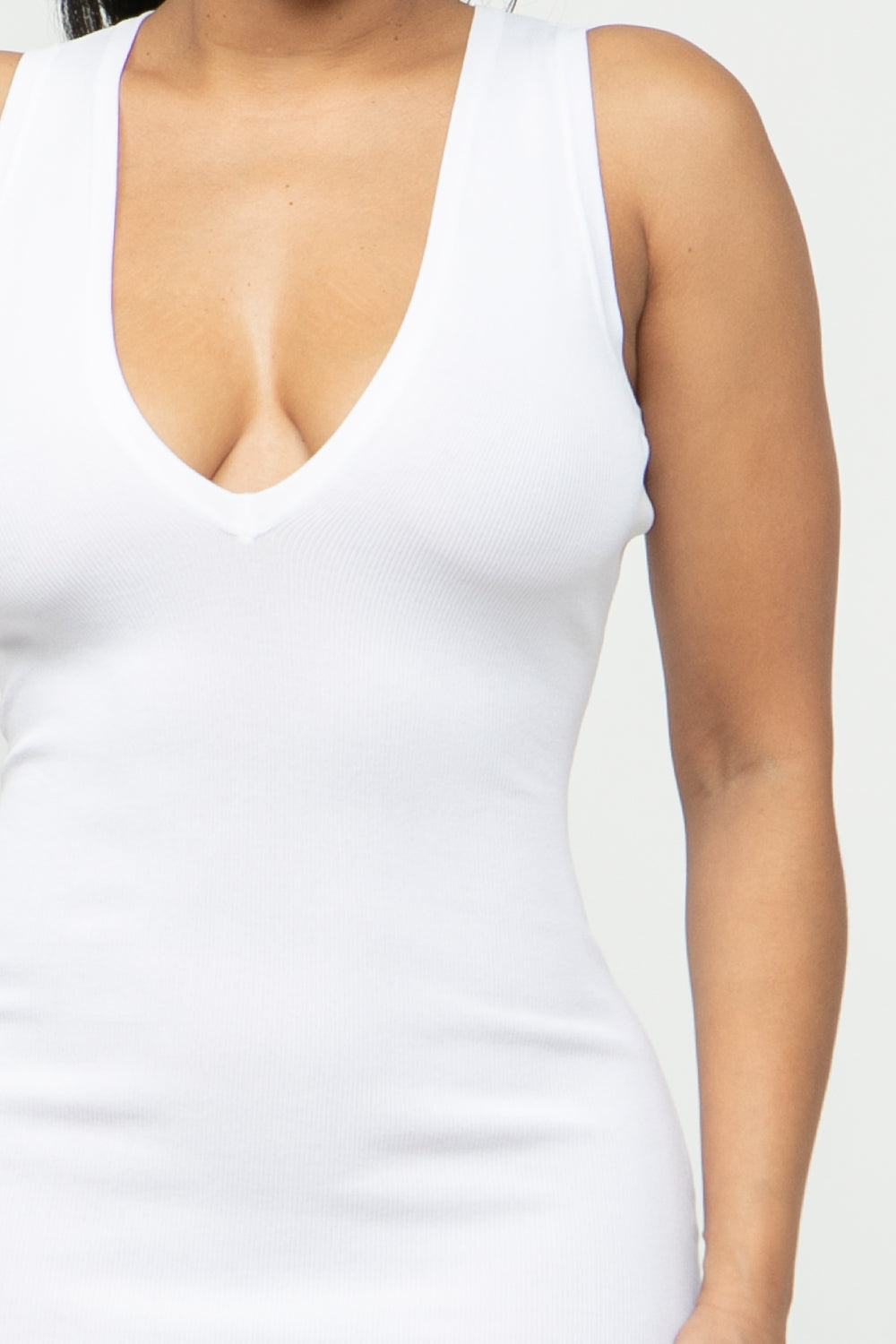 VESTIDO MIDI DE PUNTO SIN MANGAS
