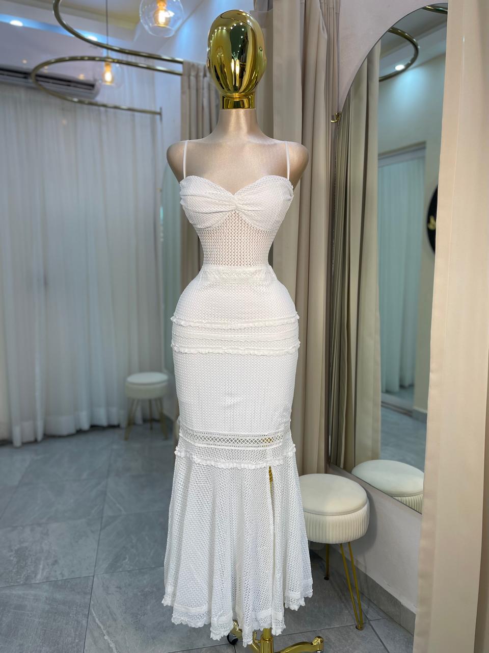 VESTIDO MAXI TEJIDO BCO.