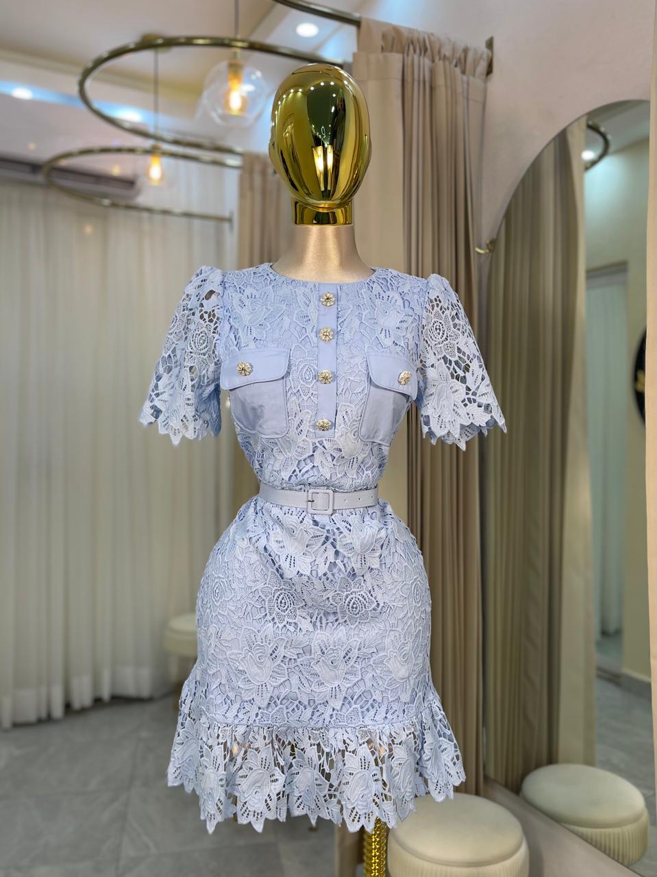 VESTIDO MINI BORDADO BOTONES CRIST