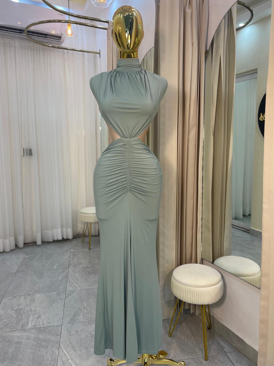 VESTIDO MAXI CUT OUTS HOMBRERA